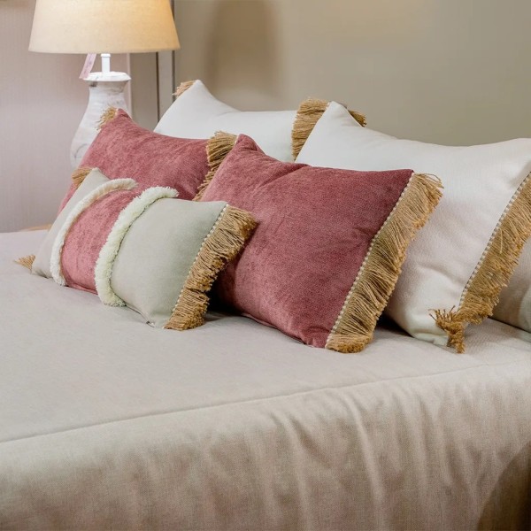 Cojín artesanal con relleno premium para cama y sofá en alta decoración elegante