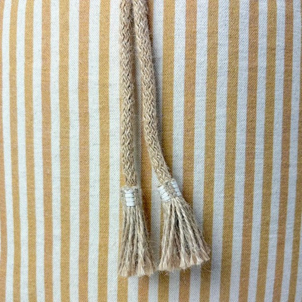 Pouff redondo rayas ocre con nudo de yute | Tapidecor