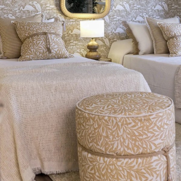 Pouff redondo hojas ocre con nudo de yute | Tapidecor