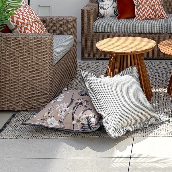 Cojín artesanal con relleno premium para cama y sofá en alta decoración elegante