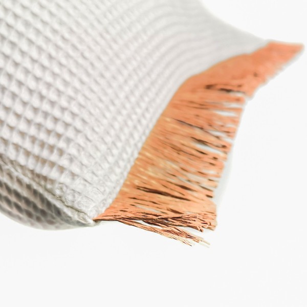 Cojín artesanal con relleno premium para cama y sofá en alta decoración elegante