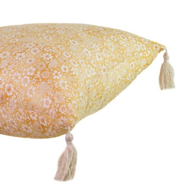 Cojín artesanal con relleno premium para cama y sofá en alta decoración elegante