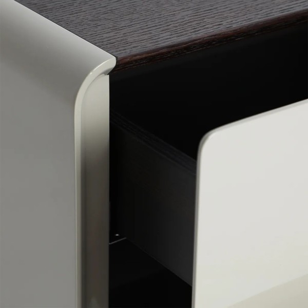 Mesita de noche gris-roble 55×40×45 | Diseño compacto y cálido