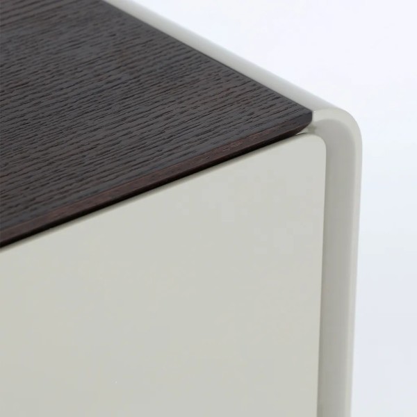 Mesita de noche gris-roble 55×40×45 | Diseño compacto y cálido