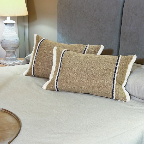 Cojín Sofisticado con Relleno Efecto Pluma | Tapidecor