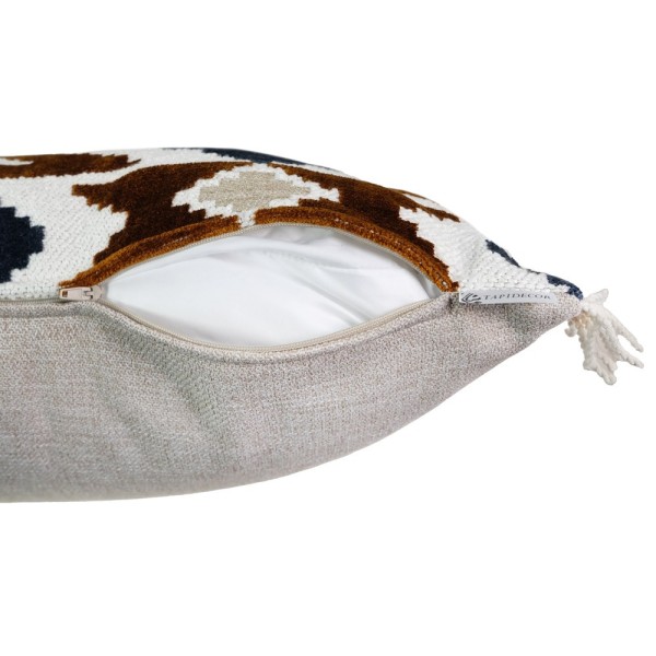 Cojín geométrico bordado con flecos rizados | Tapidecor