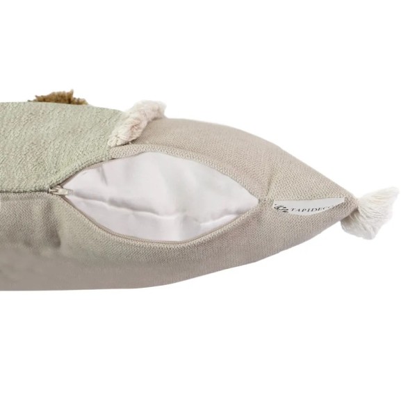 Cojín artesanal beige-verde flecos y borlones centrales | Tapidecor