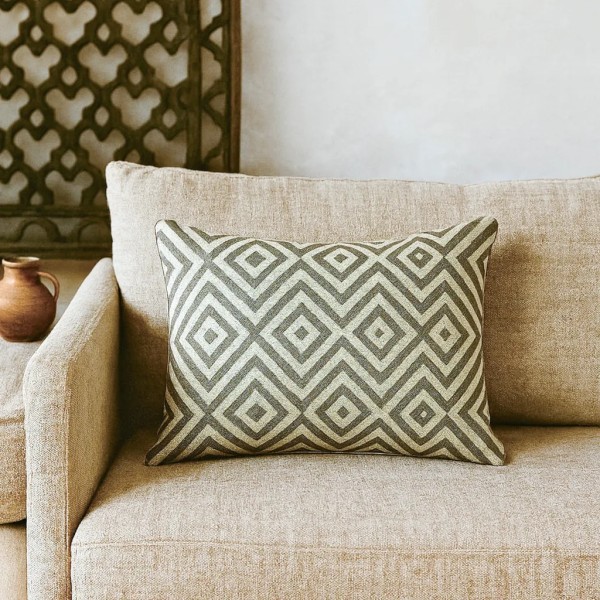 Cojín rombos blanco y gris con relleno Premium 60x40 | Tapidecor