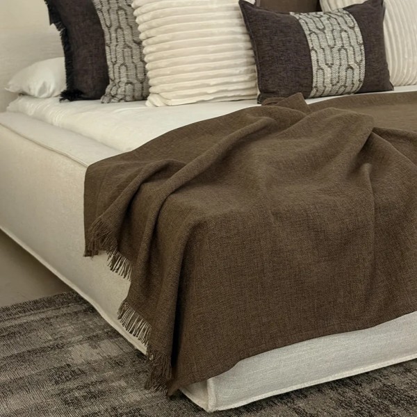 Manta marrón remate desflecado | Decoración de hogar | Tapidecor