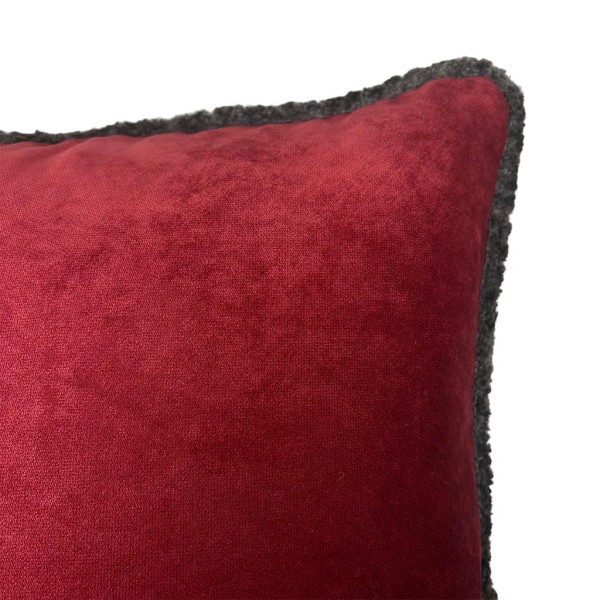 Cojín tono Burdeos Cordón Topo 50x50 Relleno premium incluido
