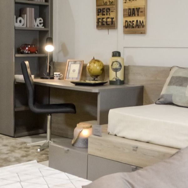 Jarrón decorativo para realzar espacios elegantes