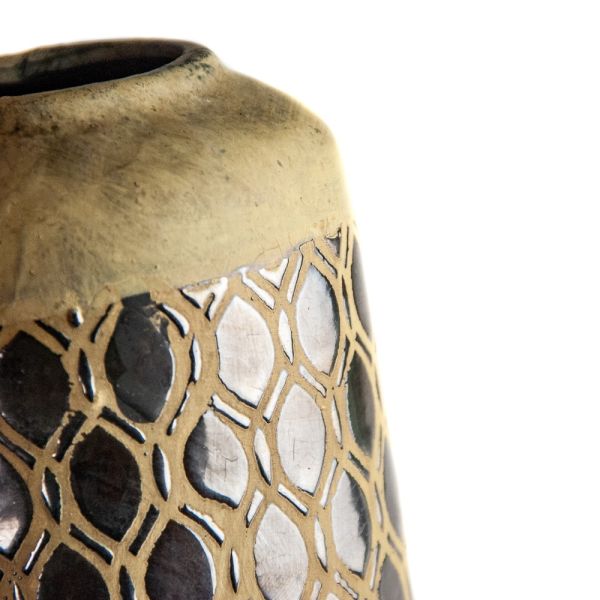 Jarrón decorativo para realzar espacios elegantes